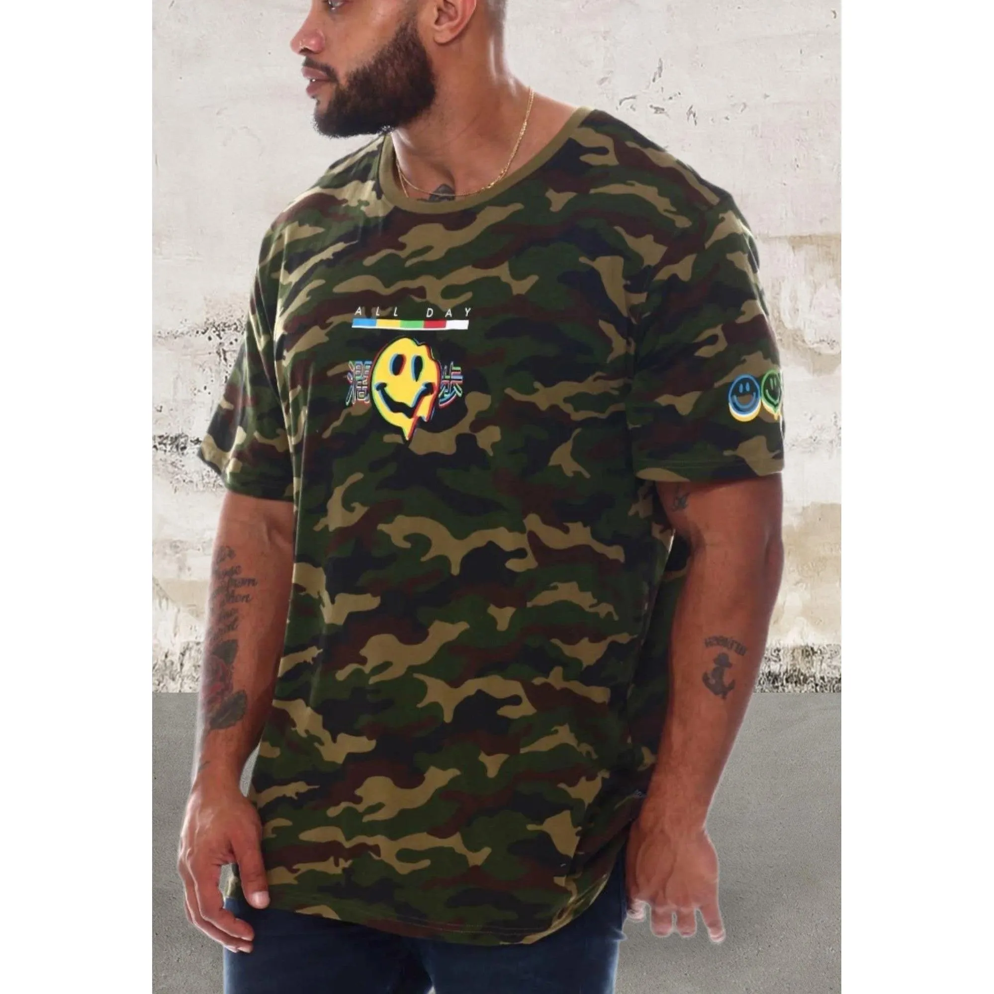 Men's short sleeve camo crewneck top