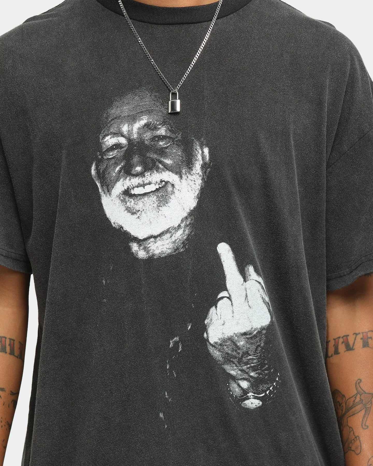 WILLIE NELSON Finger Short Sleeve Vintage T-Shirt Washed Black